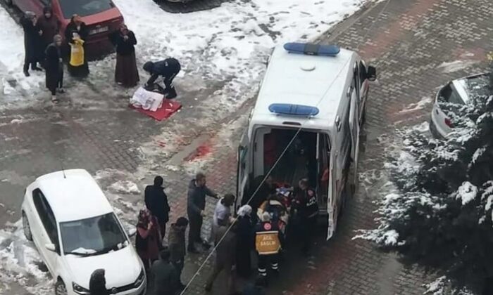 Van’da sokak köpeğinin saldırısına uğrayan küçük çocuk hayatını kaybetti!.