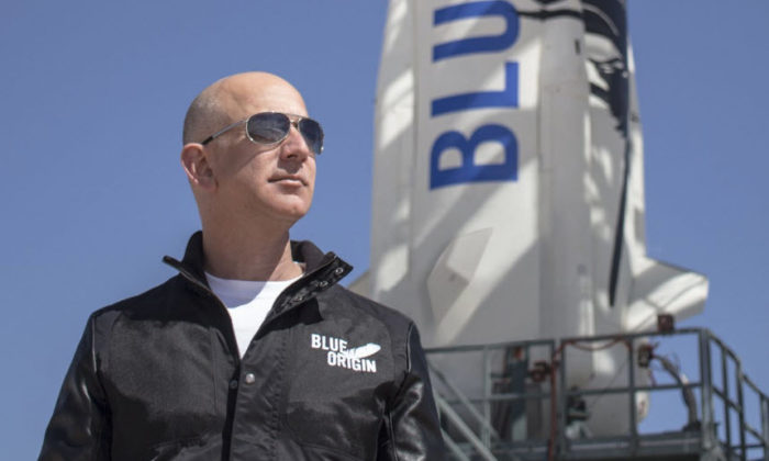 Bezos: Dünyayı mahvediyoruz, ben de uzaya yatırım yapıyorum