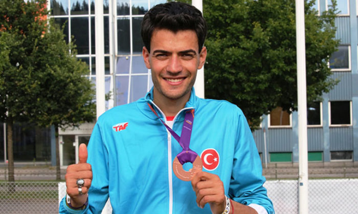 Ömer Amaçtan’dan bronz madalya