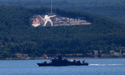 Yunanistan savaş gemisi Çanakkale Boğazı’ndan geçti
