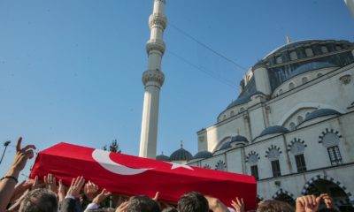 Eski devlet bakanı Süleyman Arif Emre son yolculuğuna uğurlandı
