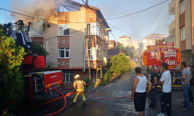 Ümraniye’de çatısı yanan binada 3 saat sonra tekrar yangın çıktı