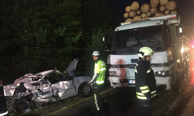 Kamyon ile otomobil çarpıştı: 2 ölü, 2 yaralı