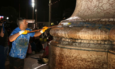 Taksim Cumhuriyet Anıtı’na sprey boyayla yazı yazdılar