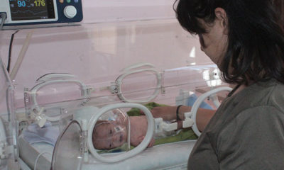 ‘Parmak bebek’ hayata tutundu