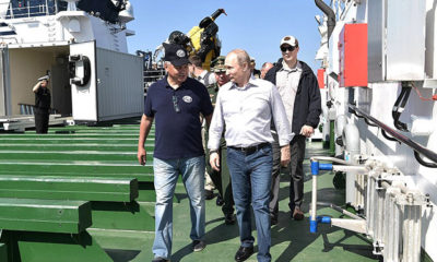 Putin, batık denizaltıyı inceledi