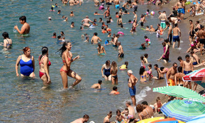 Ege ve Akdeniz sahillerini aratmadı! Tatilcilerin akınına uğradı