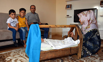 Ceviz ağacından yapılan beşikte 4 kuşak büyüdü