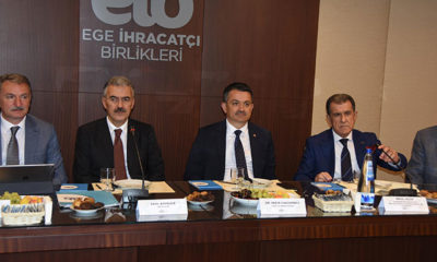 Bakan Pakdemirli, ihracatçılarla bir araya geldi