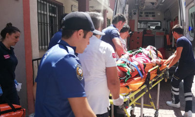 Psikolojik rahatsızlığı olduğu iddia edilen kadın polis ve sağlık ekiplerine zor anlar yaşattı