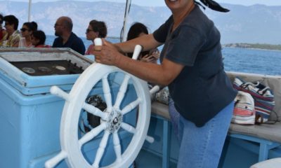 Özlem kaptan, hem dalgalarla hem de hayatla mücadele ediyor