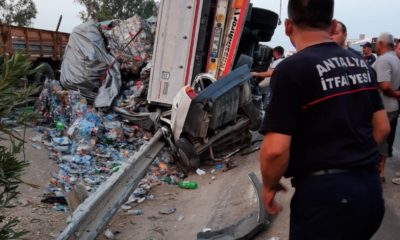 Lastiği patlayan TIR dehşet saçtı!