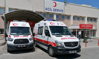 Azerbaycanlı turistleri taşıyan midibüs devrildi: 14 yaralı