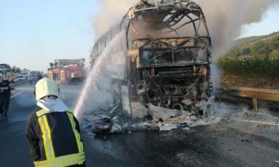 Manisa’da seyir halindeki yolcu otobüsü yandı