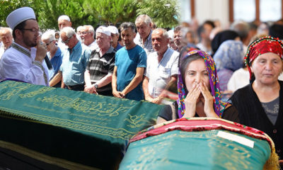 Otobüs faciasında ölenler toprağa verildi