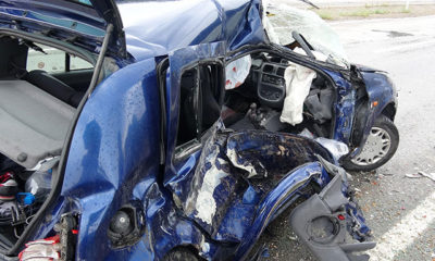 Yaralılara yardım için durunca minibüsüne otomobil çarptı: 1 ölü, 2 yaralı