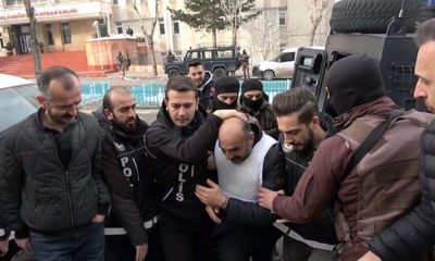 Eroin yüklü çuvalları baronunun fedaileri ayıklıyormuş