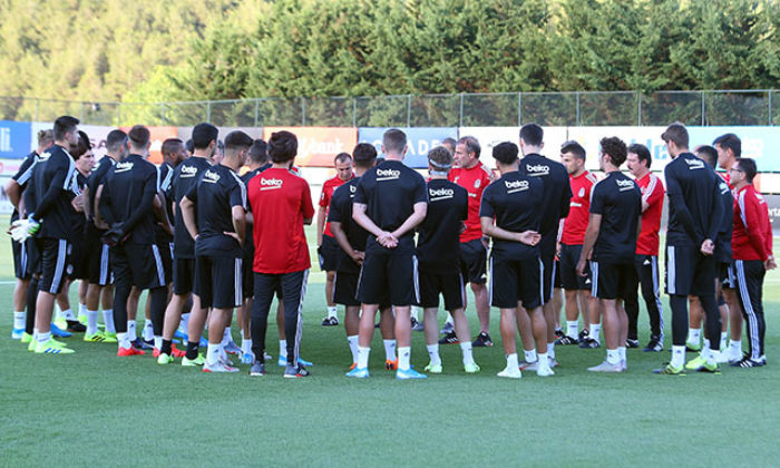Beşiktaş’ta Victor Ruiz ilk antrenmanına çıktı