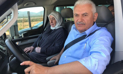 Binali Yıldırım, İzmir- İstanbul otoyolunda direksiyon başına geçti