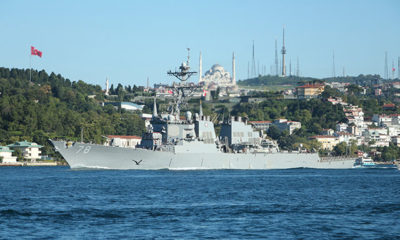 ABD savaş gemisi İstanbul Boğazı’ndan geçti