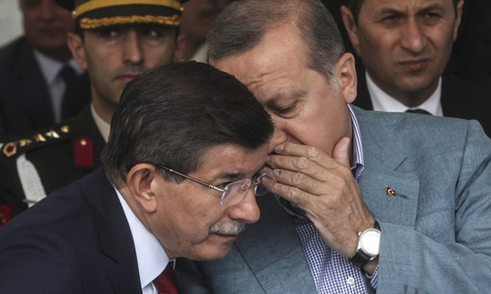 HİLAL KAPLAN’DAN DAVUTOĞLU’NA ÇOK SERT SÖZLER!.”KONUŞMAZSAN ADAM DEĞİSİN!.”