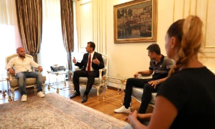 EKREM İMAMOĞLU: ”İŞİNİN EHLİ CV BIRAKSIN!”