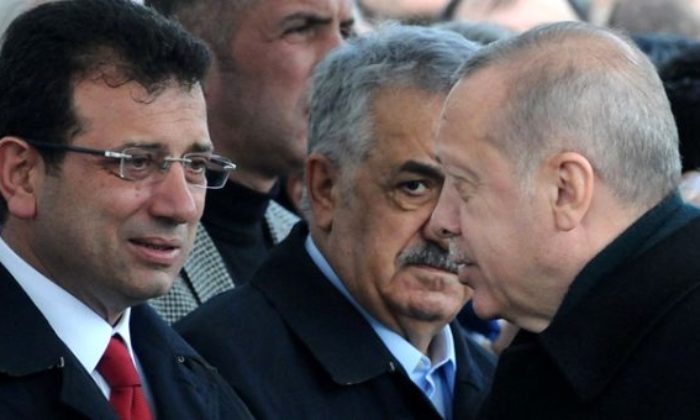 EKREM İMAMOĞLU BAŞKAN ERDOĞAN’IN TATİL ELEŞTİRİLERİNE CEVAP VERDİ!.