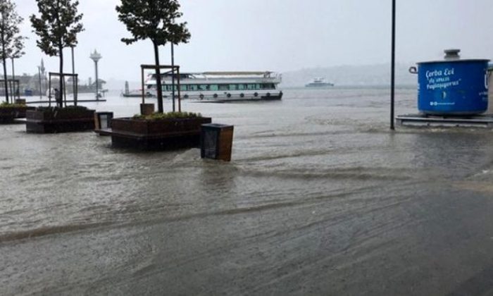 KIŞIN YAĞMAYAN YAĞMUR 1.5 SAATTE YAĞDI!.