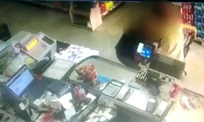 KASİYERİN 13 YAŞINDAKİ KIZA İSTİSMARDA BULUNDUĞU ANLAR KAMERADA!..