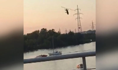 ELEKTRİK HATTINA TAKILAN HELİKOPTERİN DÜŞME ANI!..
