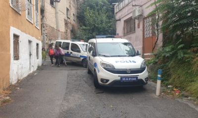 KADIN ÇIĞLIKLARI DUYAN POLİS EVE GİRİNCE KORKUNÇ MANZARAYLA KARŞILAŞTI!.