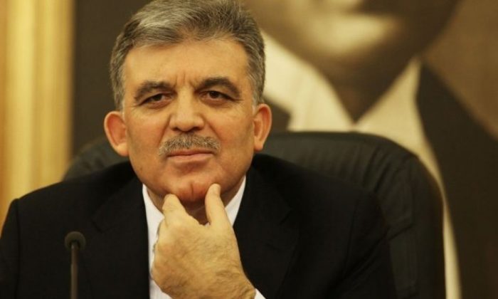 CUMHURBAŞKANI ESKİSİ GÜL’ÜN PAYLAŞIMINA TEPKİ YAĞDI!.