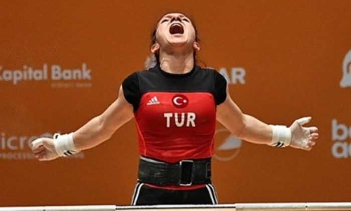 BİR DÜNYA ŞAMPİYONLUĞU DA ŞAZİYE ERDOĞAN’DAN GELDİ..