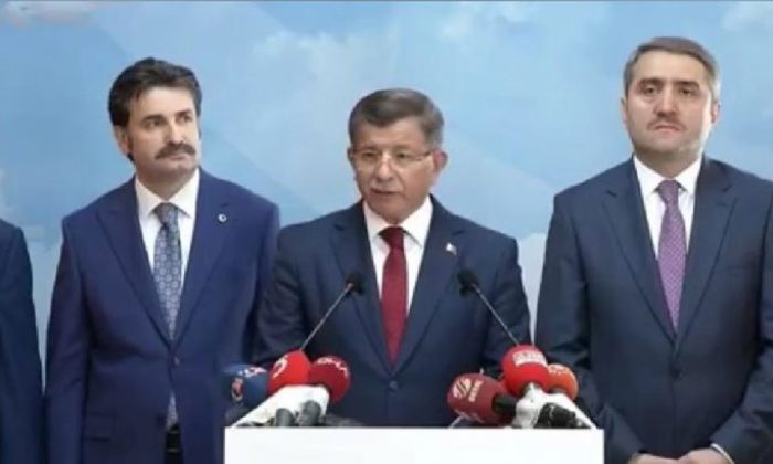 AK PARTİ’DEN İSTİFA EDEN DAVUTOĞLU: “YENİ BİR SİYASİ HAREKET İNŞA EDECEĞİZ!..”