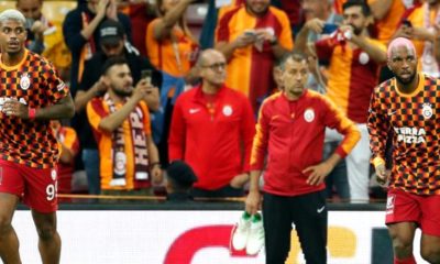 GALATASARAY, DERBİYE  ŞAMPİYONLAR MÜZİĞİ EŞLİĞİNDE ÇIKARAK GÖNDERME YAPTI!.