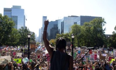 TÜRKİYE’Yİ BM’YE ŞİKAYET EDEN 16 YAŞINDAKİ THUNBERG’İN MİTİNGİNE 500 BİN KİŞİ KATILDI!.