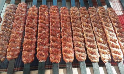 UCUZ KEBABIN İÇİNE BAKIN NE KOYUYORLAR!..