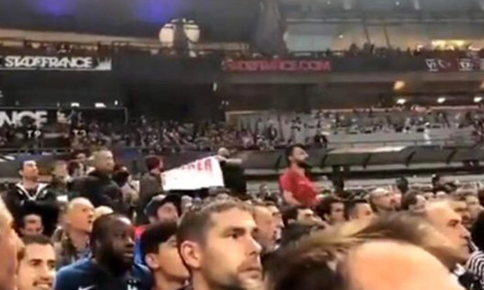 FRANSA TRİBÜNÜNDEKİ “KÜRT KATLİAMINI DURDURUN” PANKARTINA UEFA SESSİZ KALDI!.
