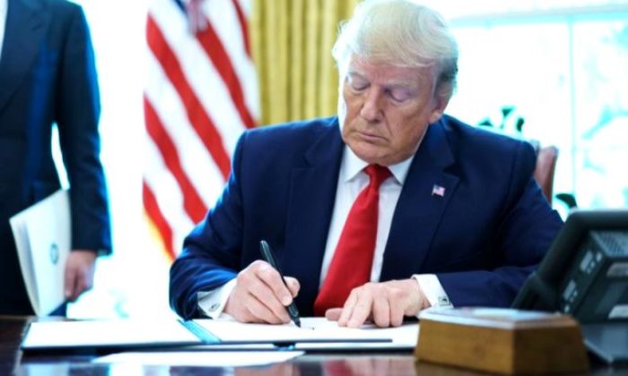 ABD BAŞKANI TRUMP TÜRKİYE’YE YÖNELİK YAPTIRIM LİSTESİNİ İMZALADI!. LİSTE DE 3 BAKAN VAR!.