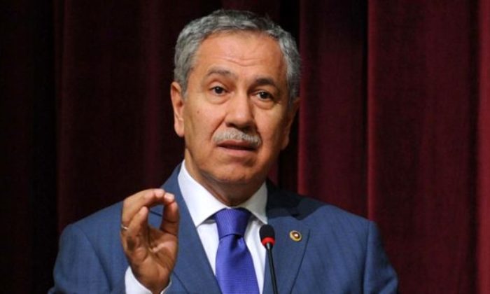 BÜLENT ARINÇ’IN KHK “FACİADIR” AÇIKLAMASINA NİHAL OLÇOK’DAN ZEHİR ZEMBEREK SÖZLER!. “ŞİMDİ BENİ İYİ DİNLEYİN!.”