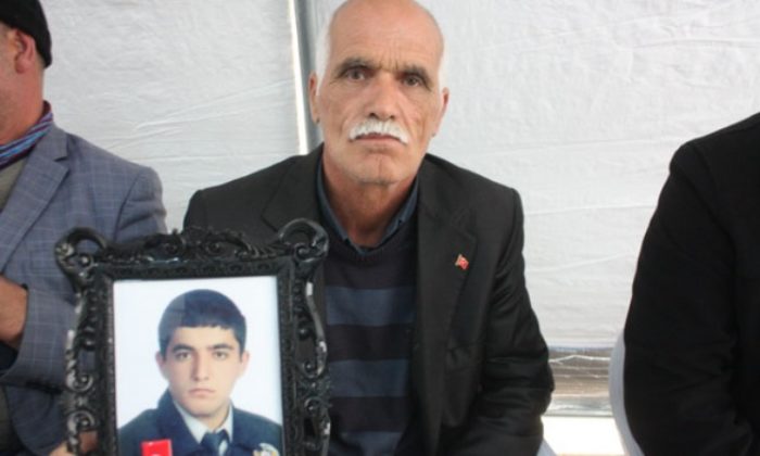 EVLAT NÖBETİNDE Kİ DİYARBAKIRLI BABA: “PKK’LILAR EVİMİN CAMLARINI KIRDILAR!.”