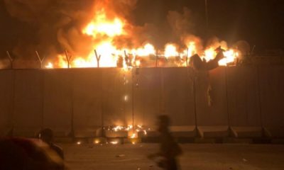 IRAK’TA KONSOLOSLUK BİNASI ATEŞE VERİLDİ!.