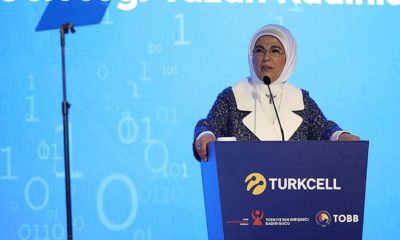 ÖDÜLLERİNİ EMİNE ERDOĞAN’IN ELİNDEN ALDILAR!.