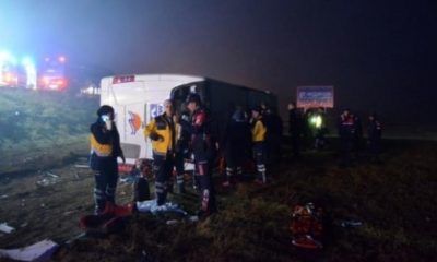 AKSARAY’DA FECİ KAZA!. ÇOK SAYIDA ÖLÜ VE YARALI VAR!.