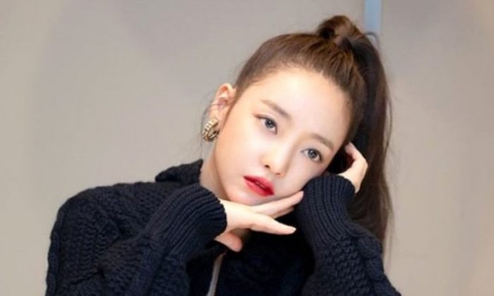 GENÇ ŞARKICI EVİNDE ÖLÜ BULUNDU!.