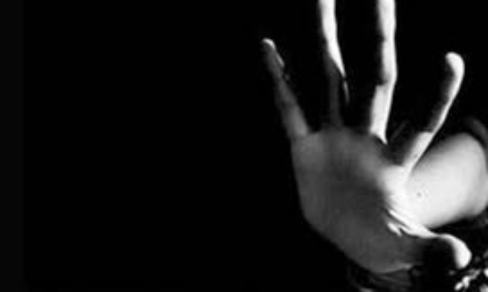 Sapık kadının yaptıkları kan dondurdu!. 12 yaşındaki çocuğa tecavüzü kaydetti!.