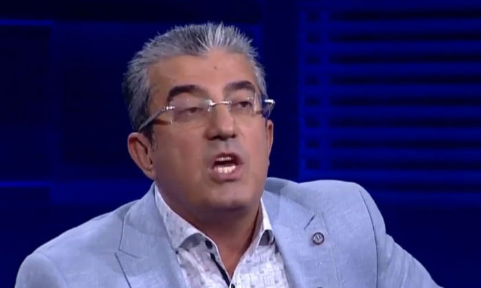 CHP’Lİ MİLLETVEKİLİ GÜNAYDIN’DAN REZİL HAREKET!. GENÇ KIZI HEDEF GÖSTEREREK TELEFON NUMARASINI AÇIK VERDİ!.