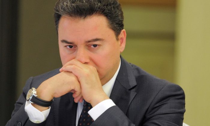 Ali Babacan’dan flaş parti açıklaması!. Vaz mı geçiyor?.