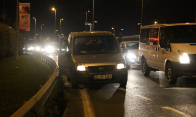 Lanet olsun böyle babaya!. E-5’te terör estiren trafik magandası polis gelince çocuğunu bırakıp kaçtı!.