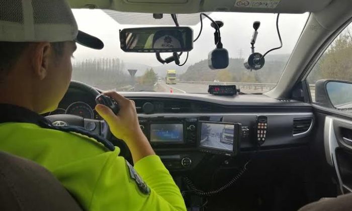 Yurt genelinde 13 bin araç eş zamanlı hız denetiminden geçti!.